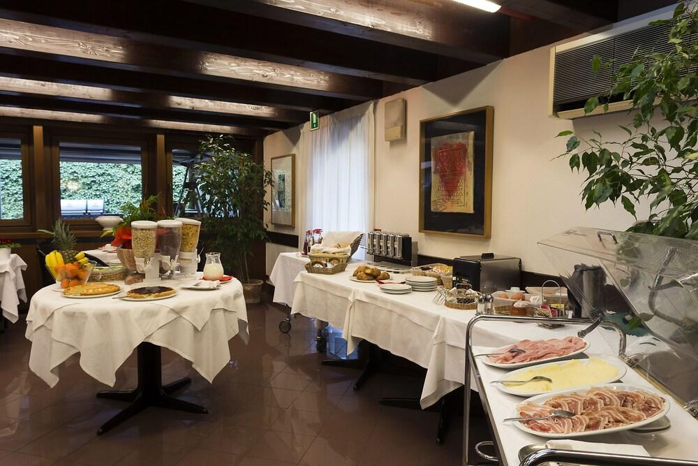 Hotel San Giorgio Ούντινε Εξωτερικό φωτογραφία